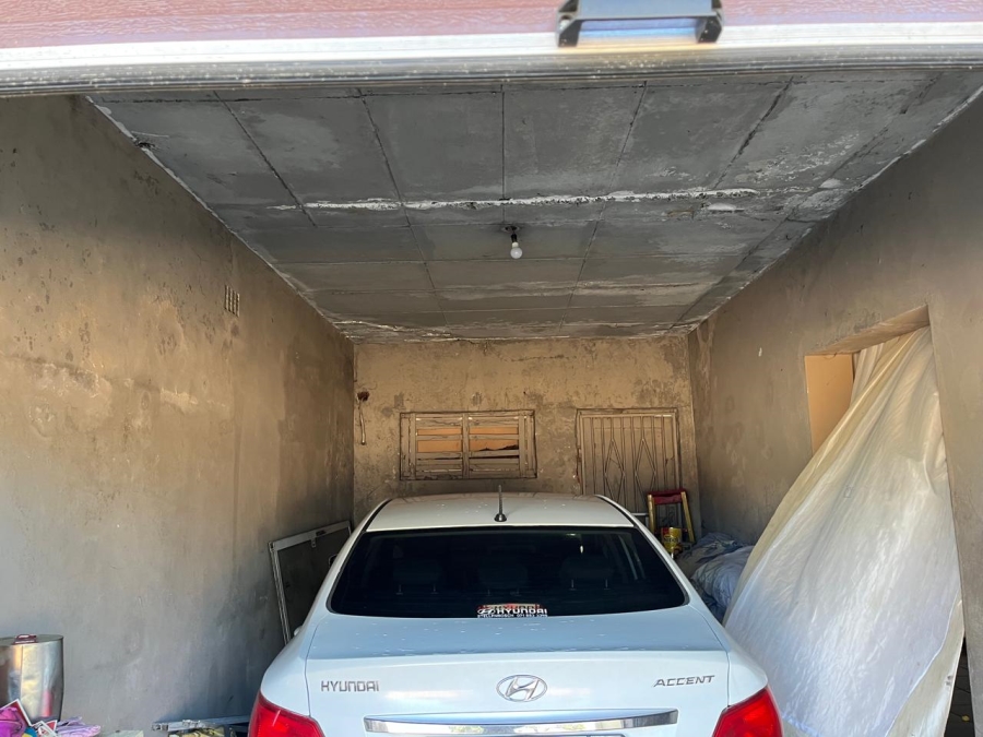  Bedroom Property for Sale in Cravenby Western Cape